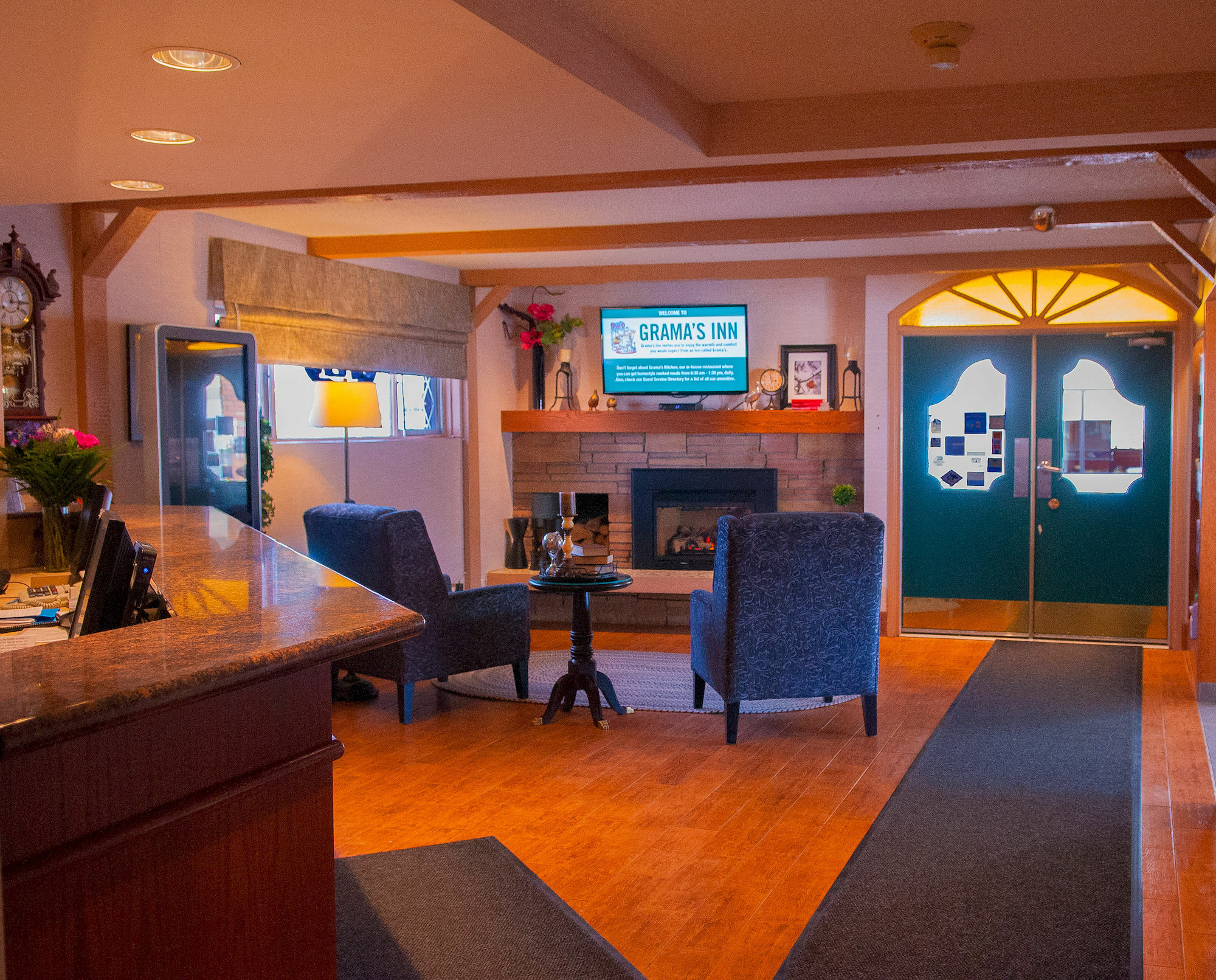 Grama'S Inn プリンスジョージ エクステリア 写真